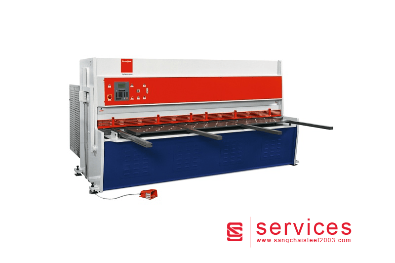 เครื่องจักรพับเหล็ก CNC ของบริษัท แสงชัย สตีล