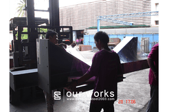 บริษัท แสงชัย สตีล (2003) จำกัด SANGCHAI STEEL (2003) CO., LTD. - LASER CUTTING ศูนย์บริการ ตัดเลเซอร์ 6 เมตร โลหะ ทุกชนิด บริการตัดชิ้นงานด้วย เครื่องเลเซอร์ ขนาด 8x20 ฟุต , CNC GAS CUTTING ศูนย์บริการ ตัดเหล็ก ตัดแก๊ส ตัดพลาสม่า ด้วยเครื่องจักรที่ควบคุมด้วยระบบ CNC , SHEARING & BENDING ศูนย์บริการ ตัดพับ 6 เมตร เหล็ก ความหนาสูงสุดถึง 20 มม. สแตนเลส ความหนาสูงสุดถึง 10 มม. (ขนาดความยาว 6 เมตร) , ROLLING ศูนย์บริการ ม้วนเหล็ก สแตนเลส ไอบีม รางน้ำ เหล็กฉาก แป๊ปดำ ท่อดำ และเหล็กแผ่น หนาถึง 32 มม. (หน้ากว้าง 3 เมตร) , FABRICATION ศูนย์บริการ ประกอบเชื่อมชิ้นงานตามแบบที่ต้องการ , OTHER WORKS ศูนย์บริการพ่นทราย ทำความสะอาดวัสดุ บริการพ่นสี กัดกรดตัวอักษร โลโก้ ลายต่างๆ และ มาร์คกิ้งลงบนวัสดุุ